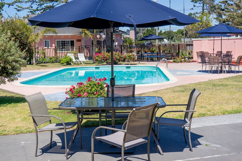 Butterfly Grove Inn - photo 46