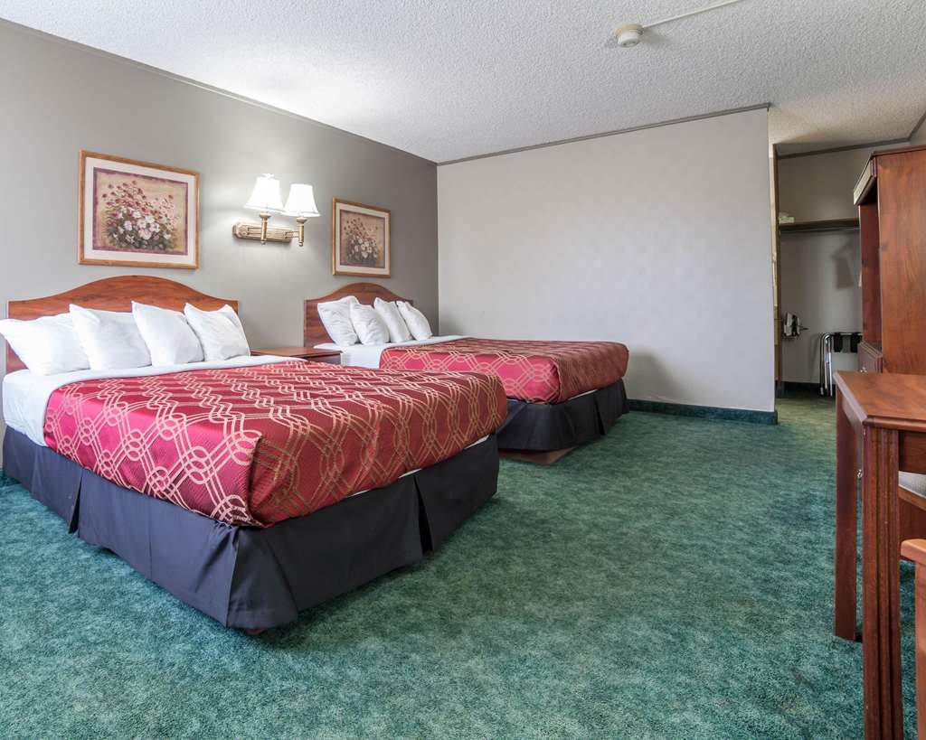 Econo Lodge Salina Scenic Route 89 & I 70 - photo 9