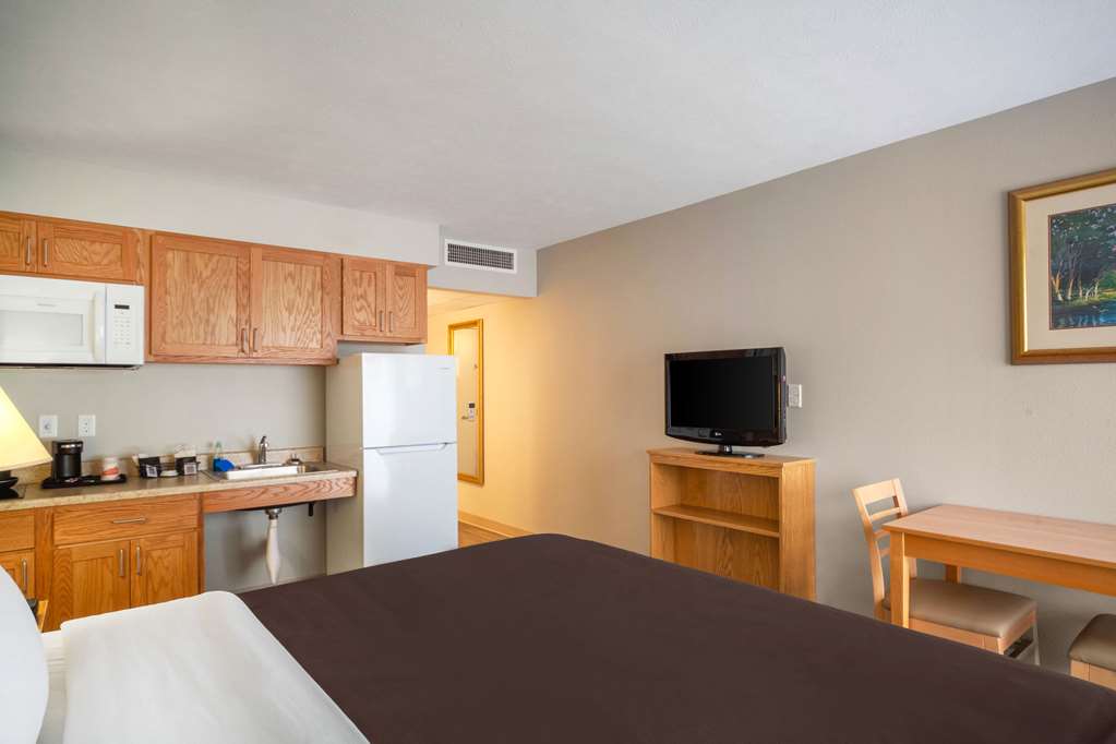 Suburban Studios I 80 Grand Island - photo 12