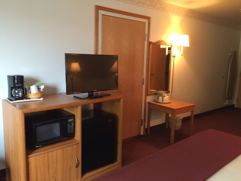 Peppermill Empress Inn - photo 7