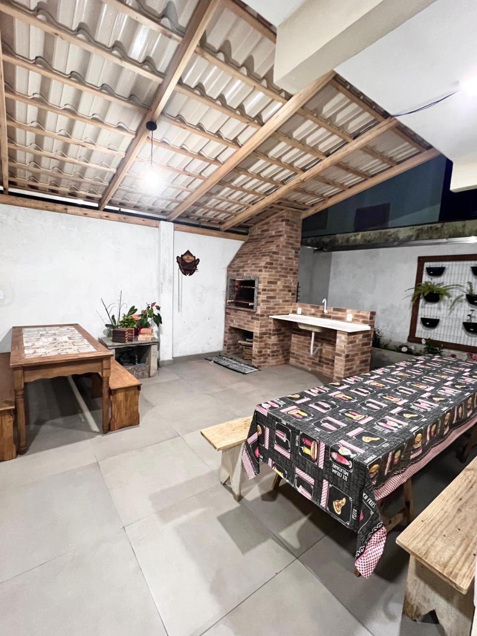 Casa Com Piscina Apenas 350 Metros Da Praia