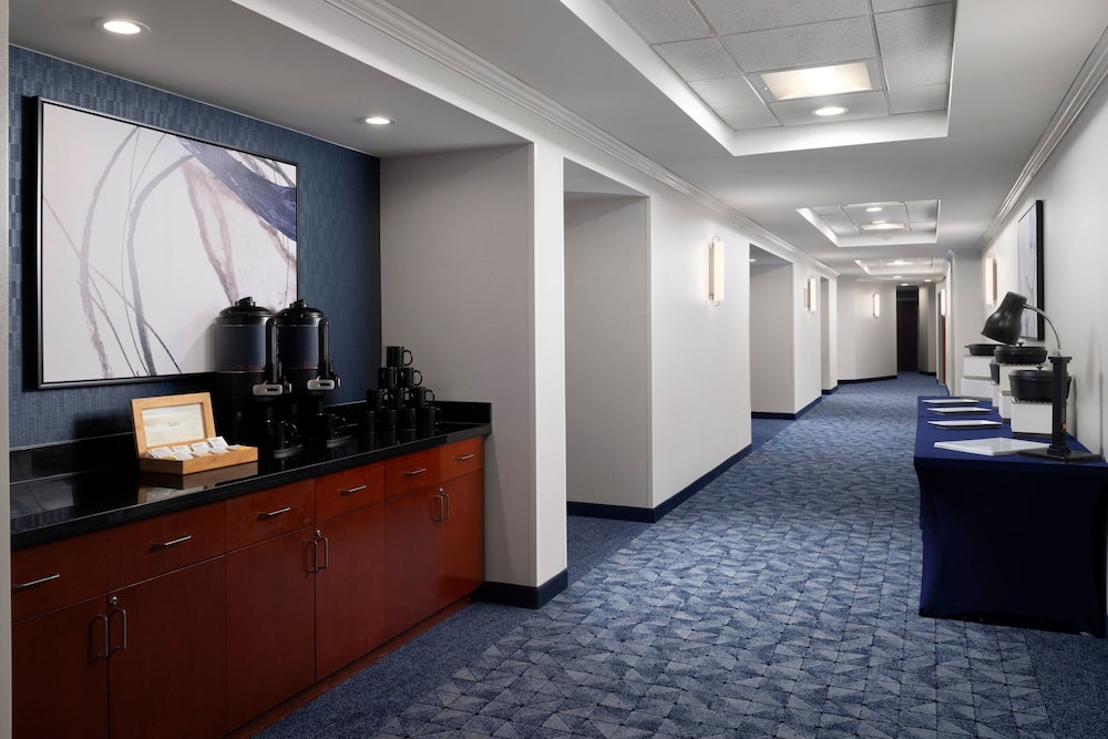 Courtyard by Marriott Washington Capitol Hill Navy Yard - photo 46