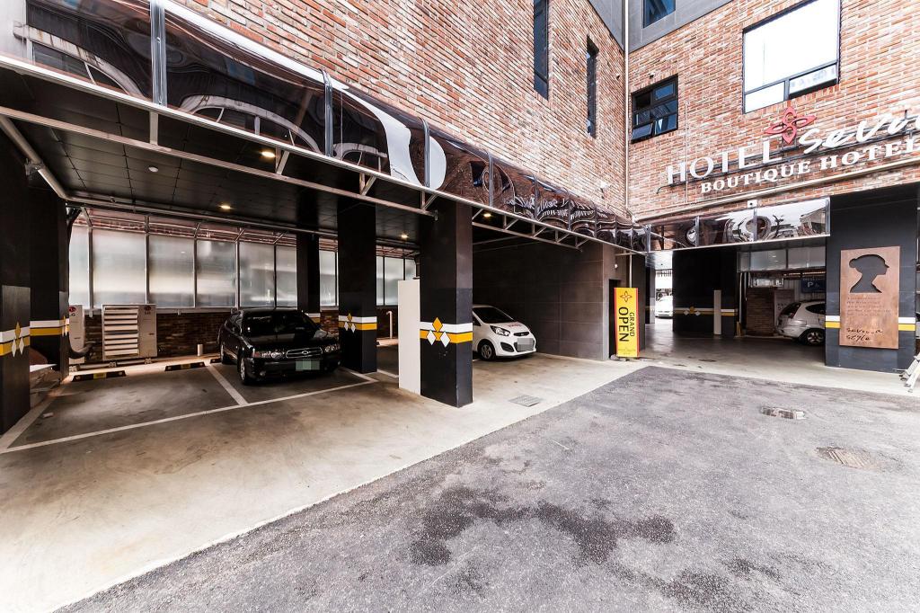 Pyeongtaek Seville Hotel in Yeosu, South Korea