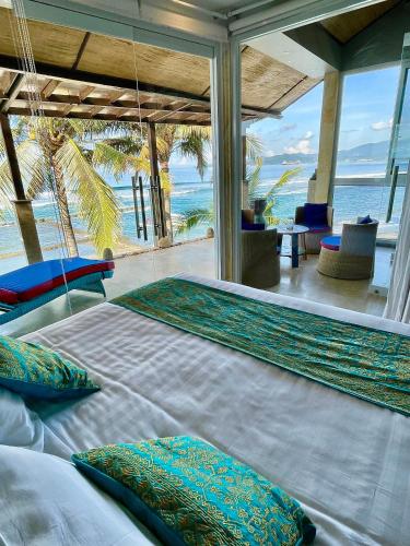 Ocean Suite By A&J Exceptional Beachfront Apartment Candidasa — 4-Star Luxury Hotel in Bali, Indonesia