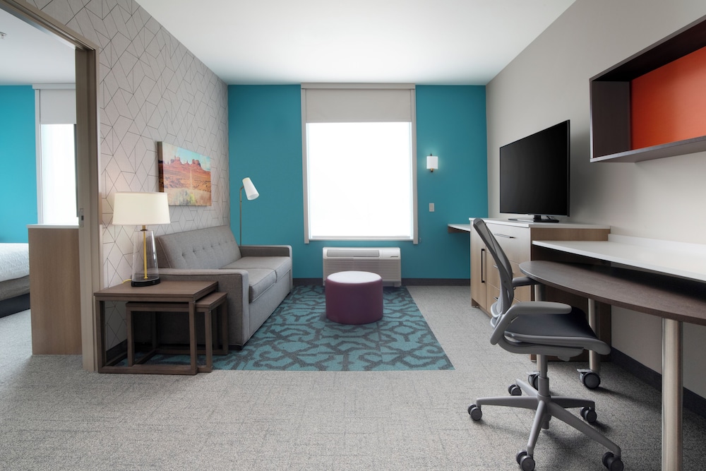 Home2 Suites by Hilton Albuquerque Airport - photo 31