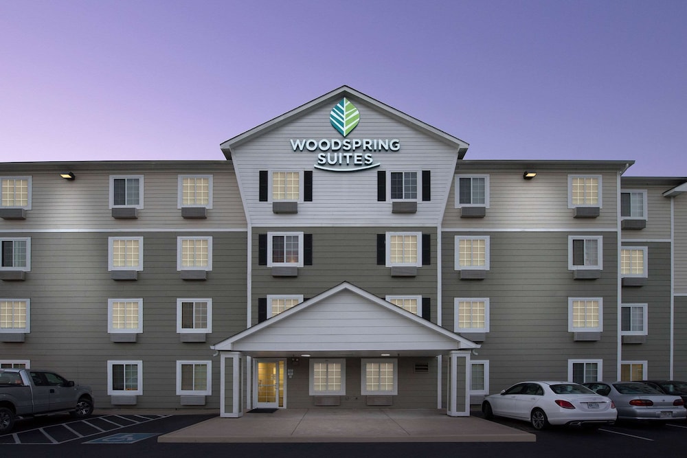 WoodSpring Suites Lebanon - photo 34