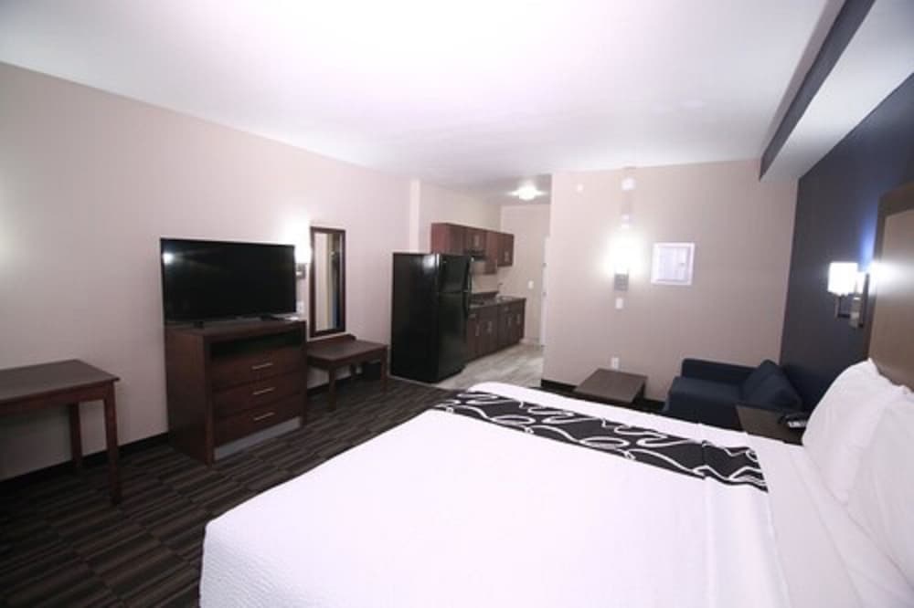 Home Inn and Suites - photo 27