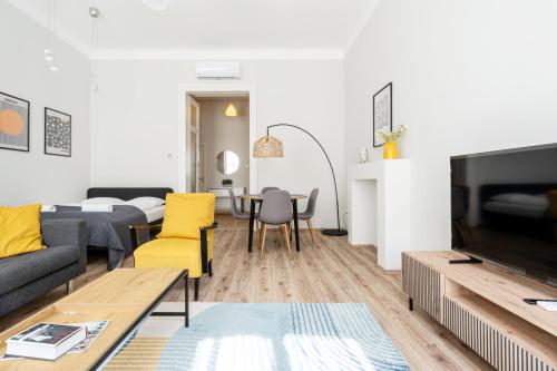 Cosy Castleside Apartment — 4-Star Luxury Hotel in Budapest, Hungary