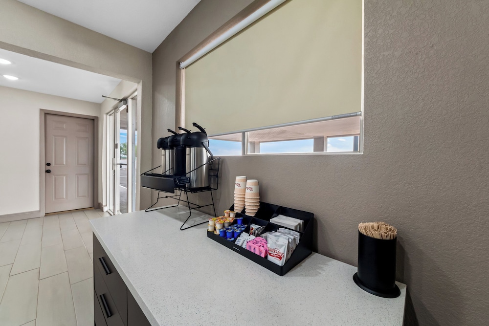Red Roof Inn Del Rio - photo 32