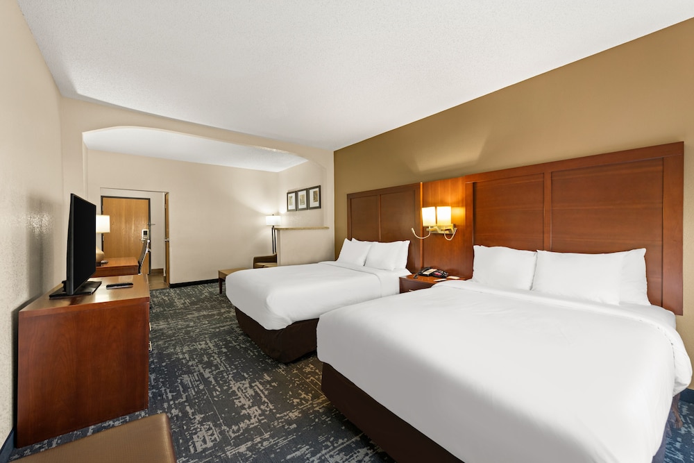 Comfort Suites Kansas City Liberty - photo 8