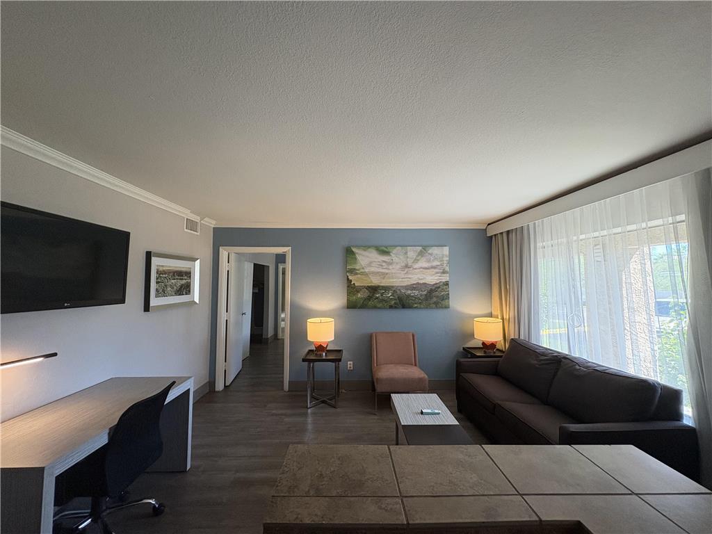 SureStay InnSuites Phoenix Hotel & Suites by Best Western - photo 9