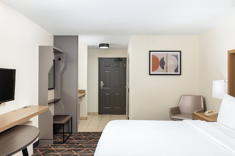 Holiday Inn Redding by IHG - photo 40