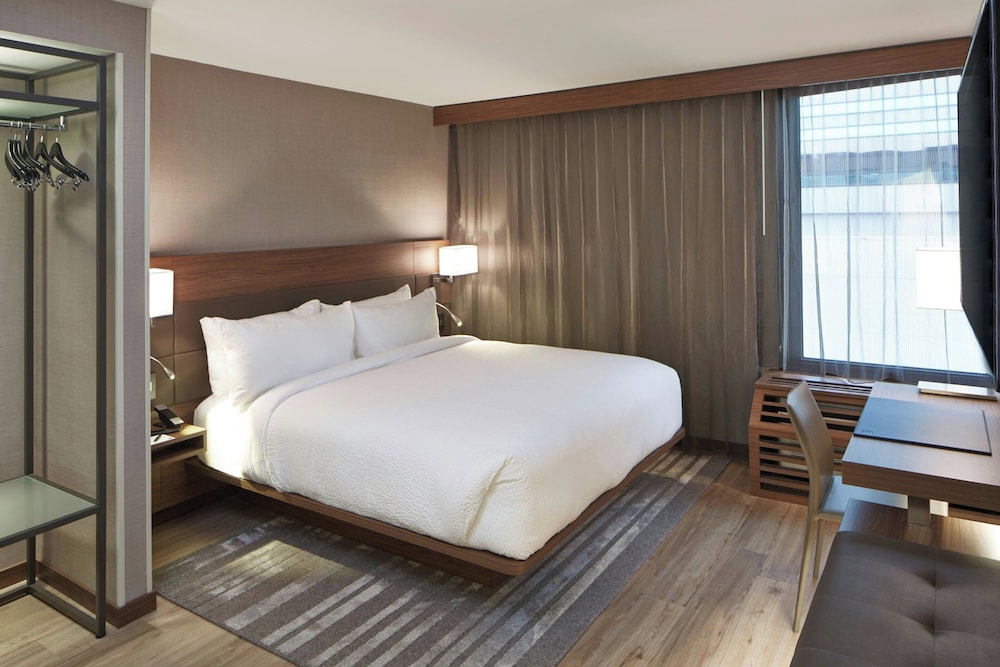AC Hotel by Marriott Atlanta Downtown - photo 18