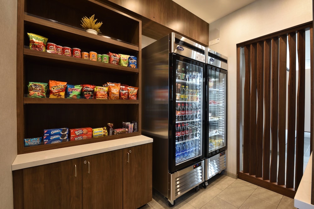 Holiday Inn Express & Suites Spring Woodlands Area by IHG - photo 24