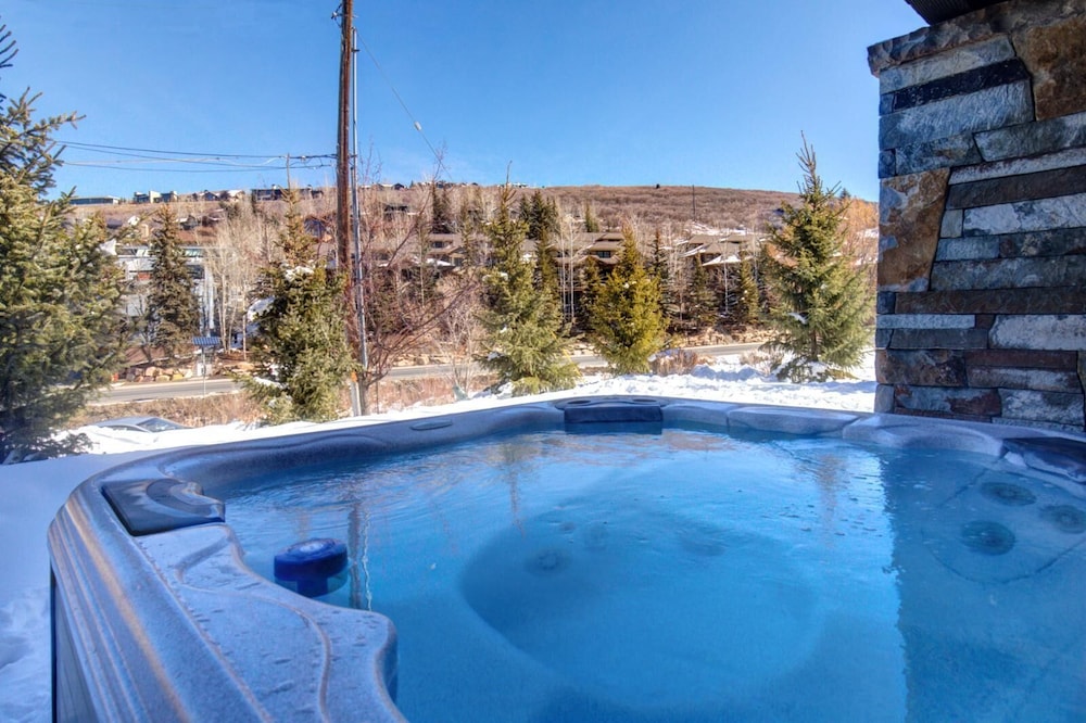 Best Location Steps to Main St Free City Bus to Deer Valley PC Resort Expansive 4 Bedroom Penthouse with Hot Tub BBQ PRH 685 by KBM Resorts - photo 33