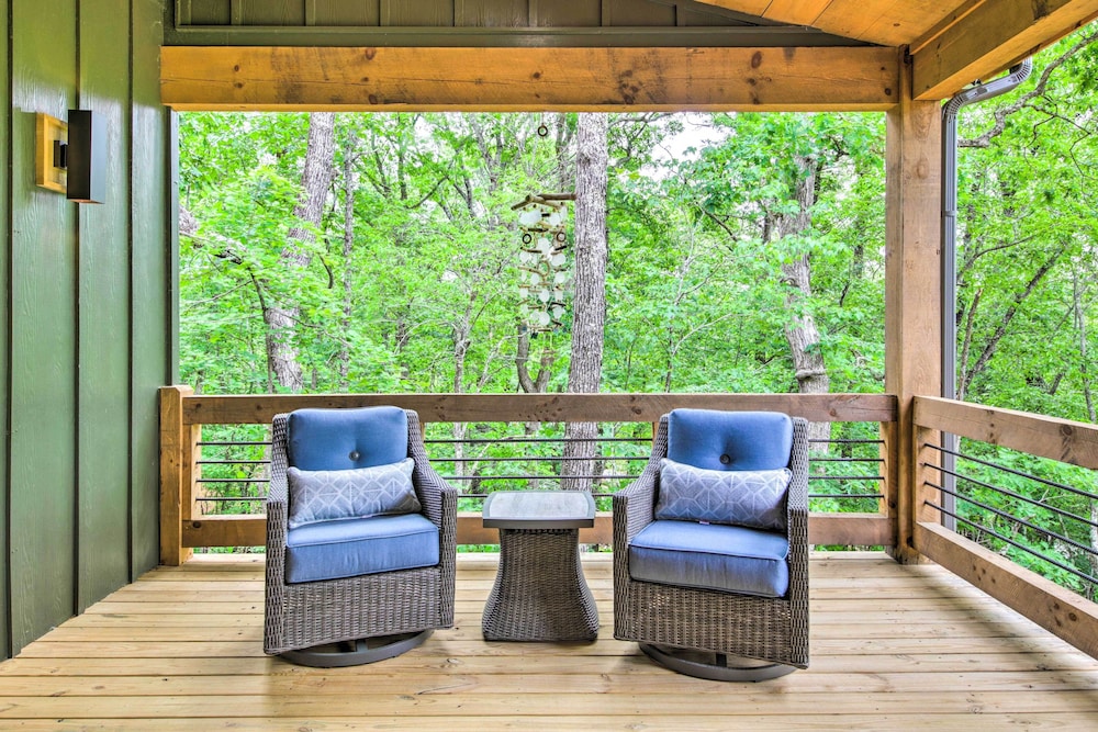 Riverside Mtn Retreat w Hot Tub & Game Room