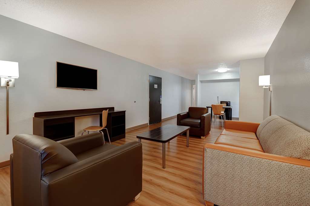 Motel 6 Lakeville MN South Lakeville - photo 17