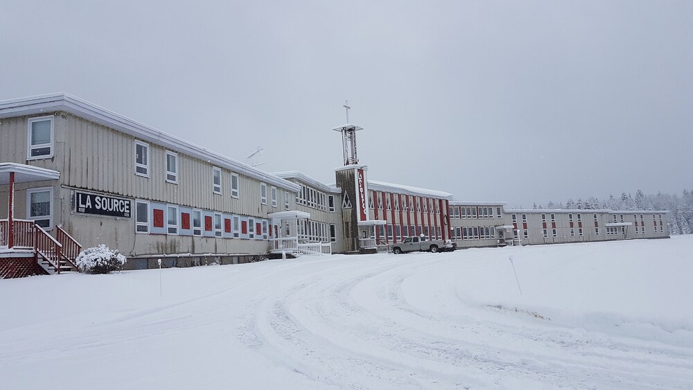 Le Domaine St Viateur — hotel in Amos