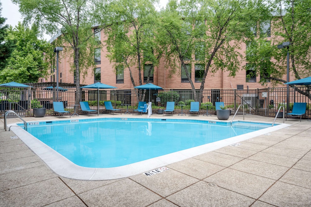 Hampton Inn Baltimore White Marsh - photo 50