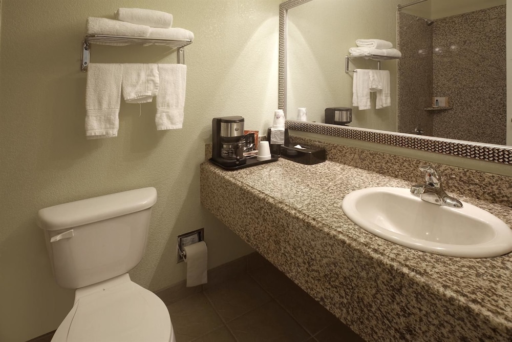 Americas Best Value Inn Waco - photo 10
