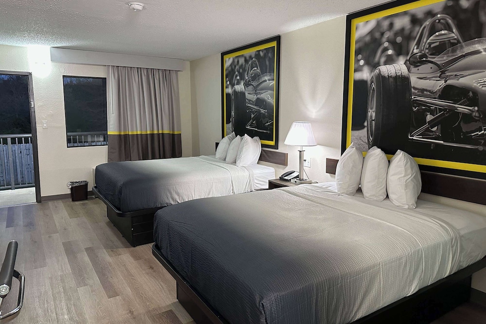 Super 8 by Wyndham Kannapolis - photo 12