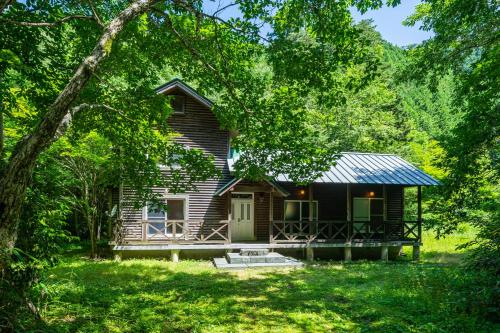 深山山荘 Denchi in Matsuyama, Japan