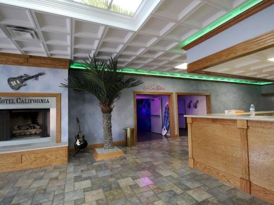 California Palms Hotel & Suites - photo 15