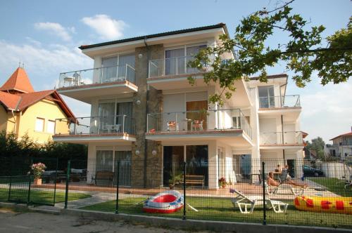Gruber Apartman — 4-Star Luxury Hotel in Siofok, Hungary
