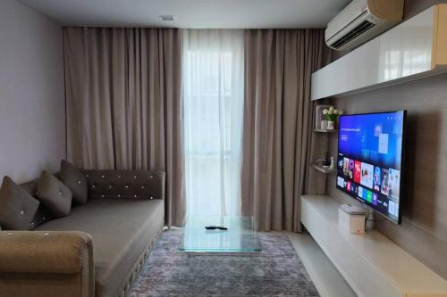 Condominium Sukhumvit Soi 5 BTS Nana Room Size 50m2