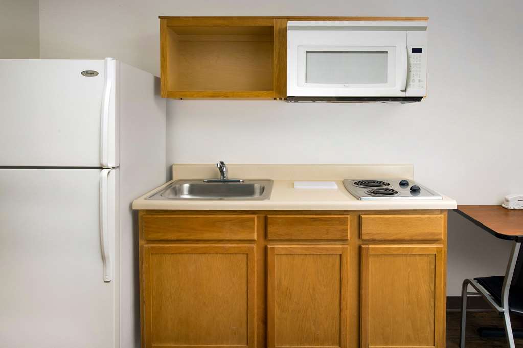 WoodSpring Suites Allentown Bethlehem - photo 12