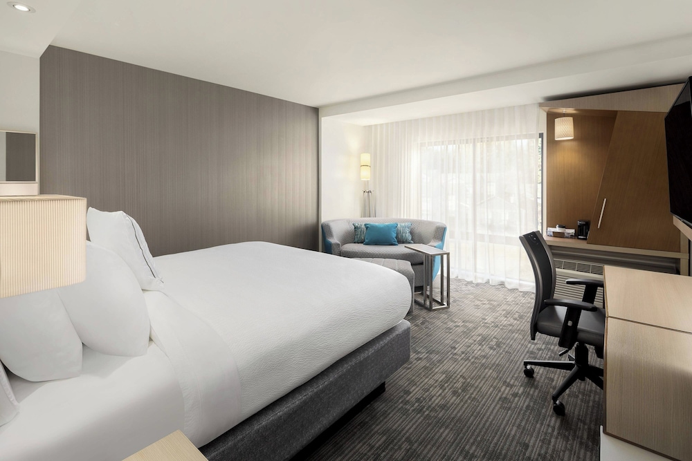 Courtyard By Marriott Seattle Northgate - photo 14