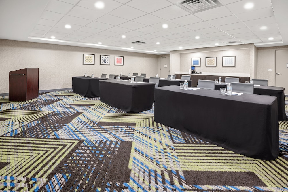 Holiday Inn Express & Suites Marysville by IHG - photo 35