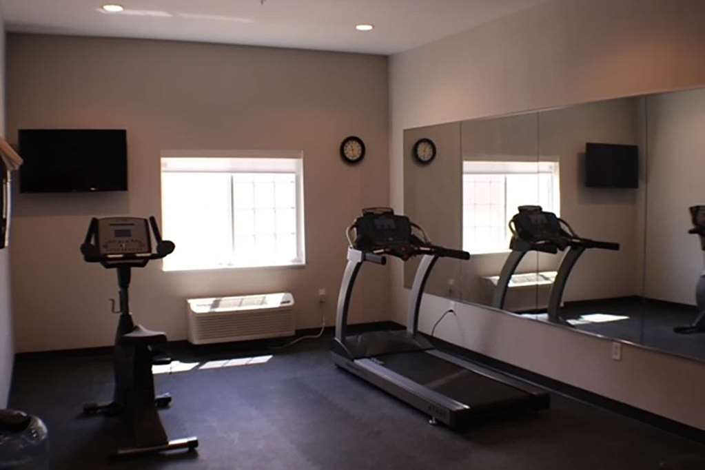 Microtel Inn & Suites by Wyndham Liberty NE Kansas City Area - photo 8
