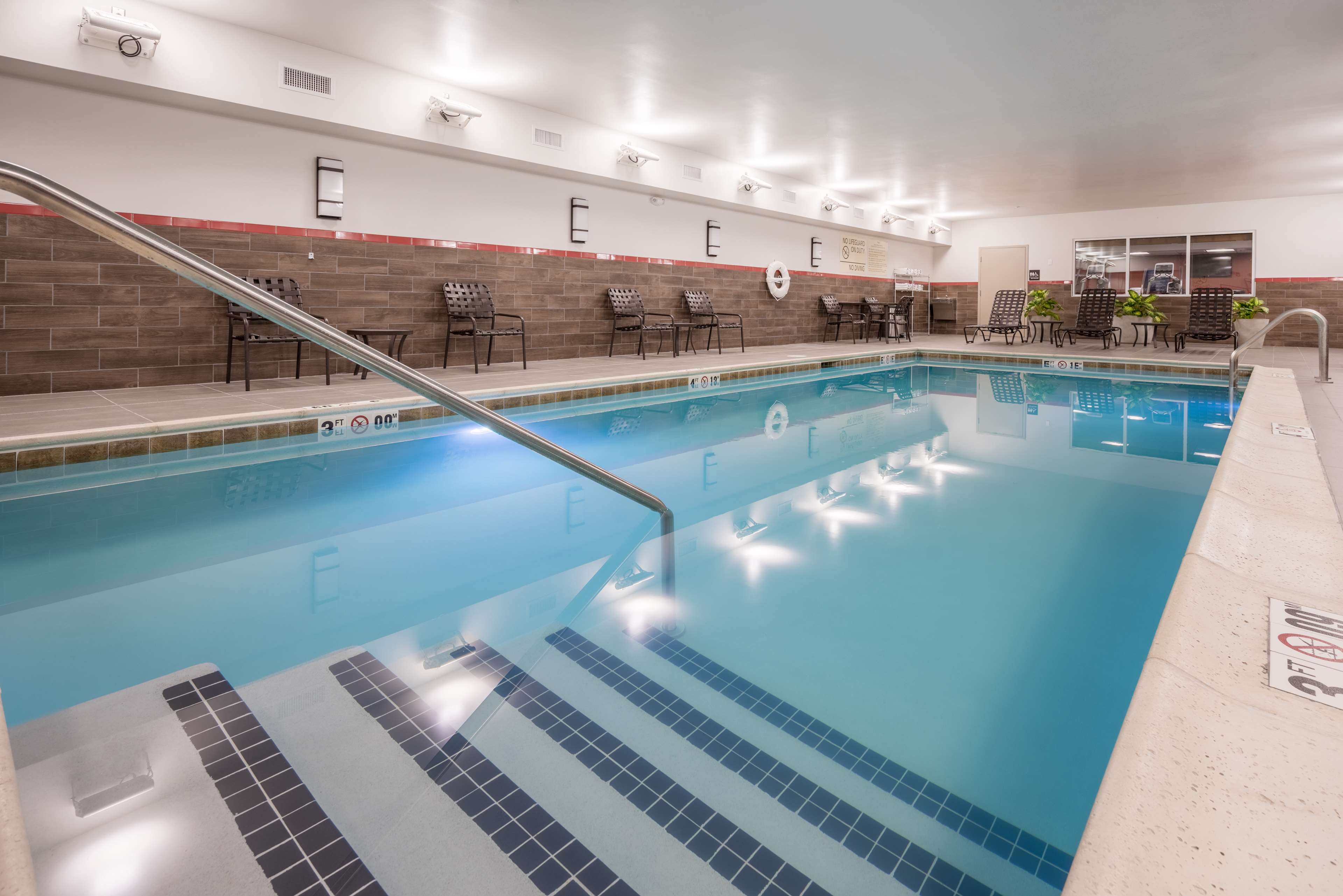 Hampton Inn Oxford - photo 5