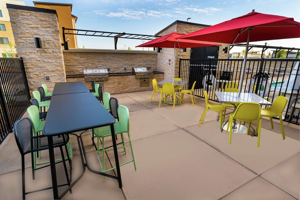Home2 Suites by Hilton Roseville Sacramento - photo 36