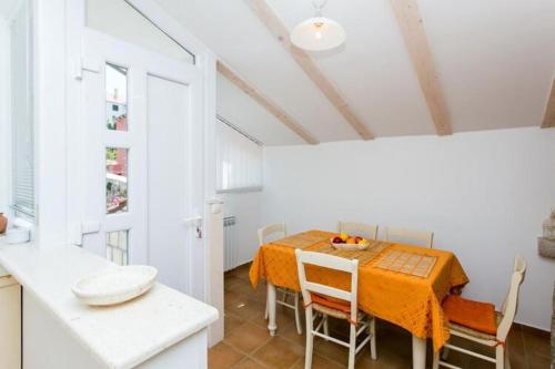 Villa Marini Dvori Two Bedroom Apartment with Terrace
