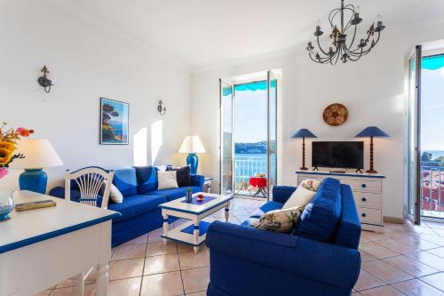 Volti On The Bay Ap4386 By Riviera Holiday Homes — 4-Star Luxury Hotel in Villefranche-Sur-Mer, France