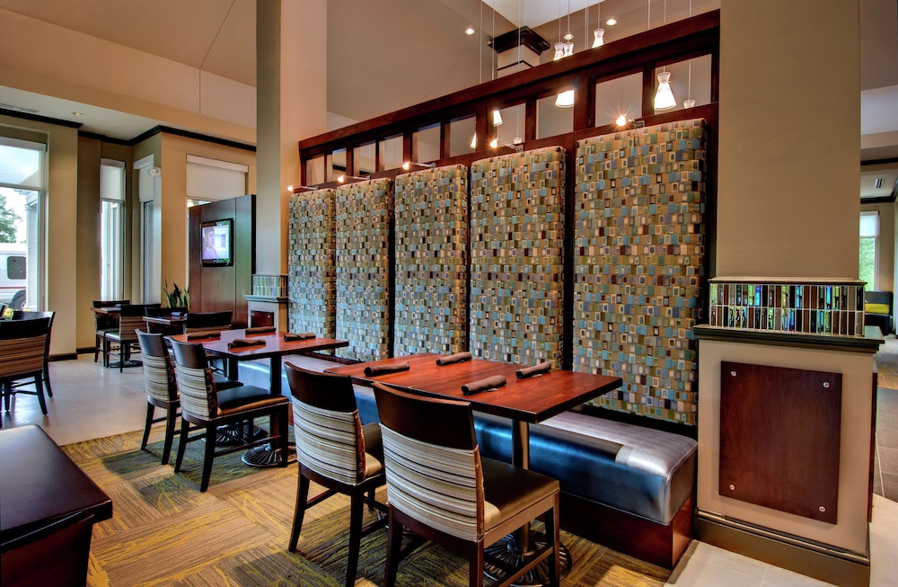 Hilton Garden Inn Albany Airport - photo 20