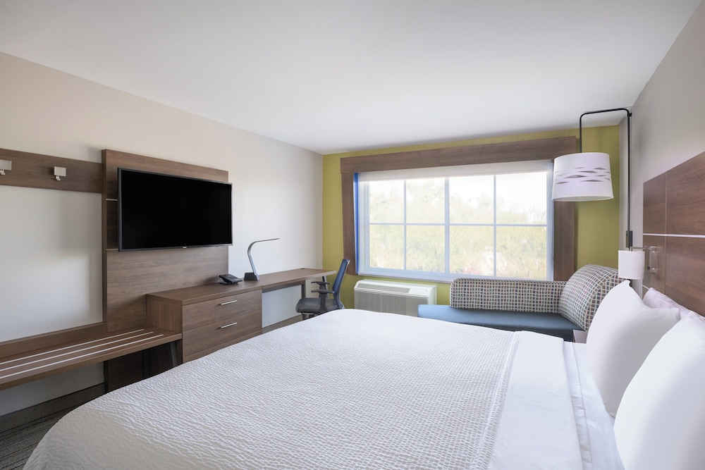 Holiday Inn Express & Suites Phoenix East Gilbert by IHG - photo 18