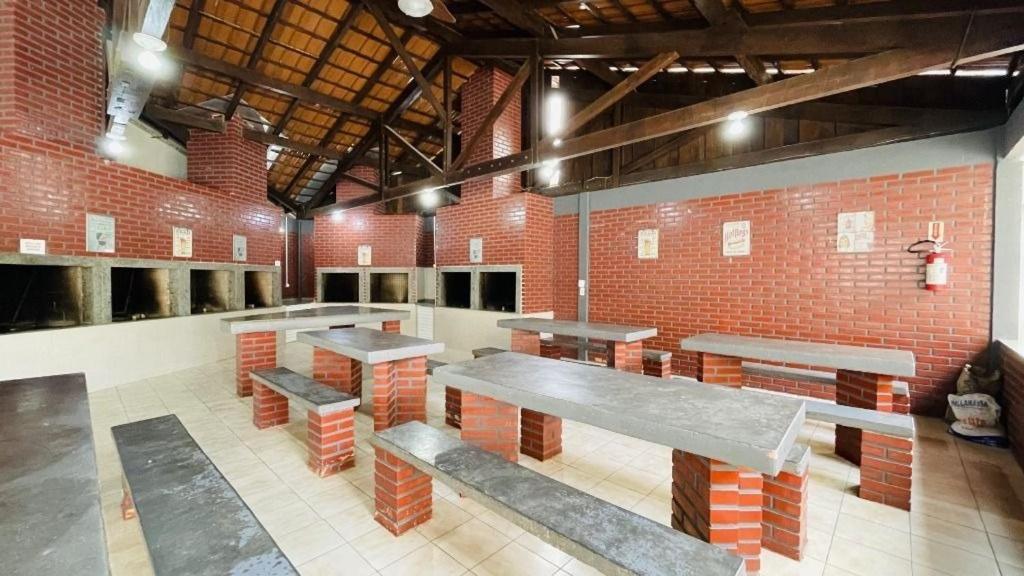 Apartamento Com Piscina