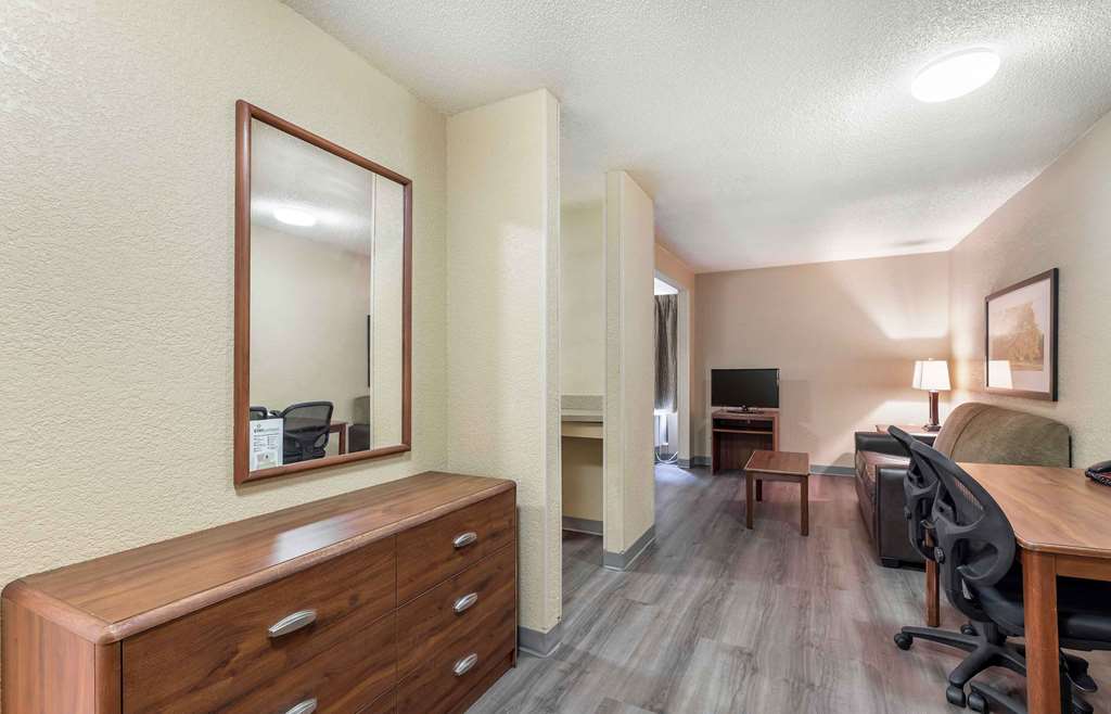 Extended Stay America Suites Wichita East - photo 24