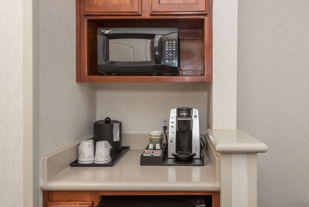 Hilton Garden Inn Portland Airport - photo 8