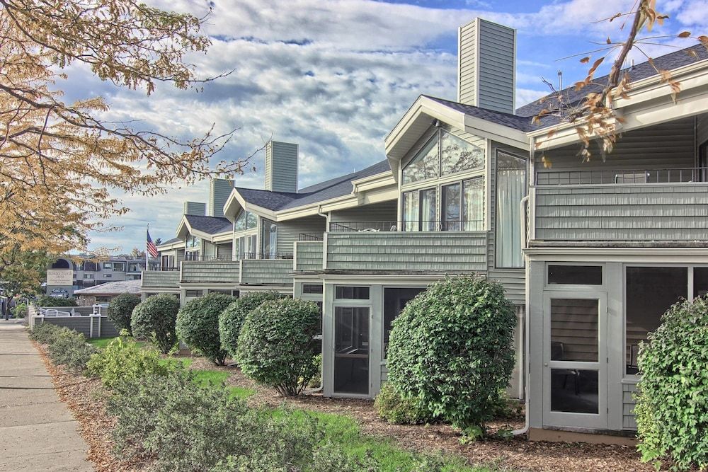 Pointes North Inn - photo 11