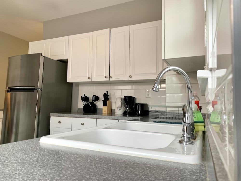 Texas Hold em Duplex 3BR Free Parking - photo 7