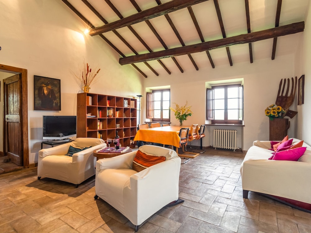 Belvilla by OYO Wind Rose — hotel in Montegabbione