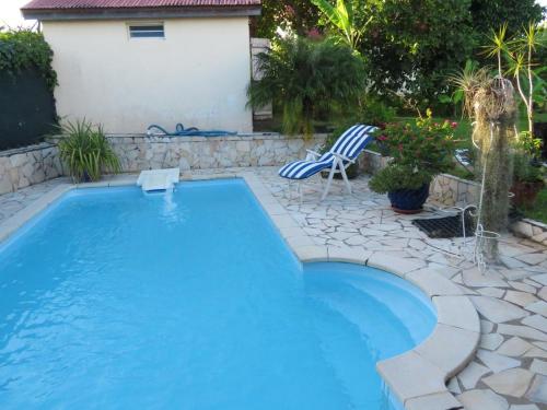 Studio accueillant à Baie Mahault 20 m avec piscine privée — 4-Star Luxury Hotel in Baie-Mahault, Guadeloupe