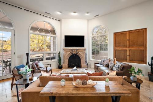 Game Room Outdoor Fun Hot Tub Games BBQ More in Sedona, United States