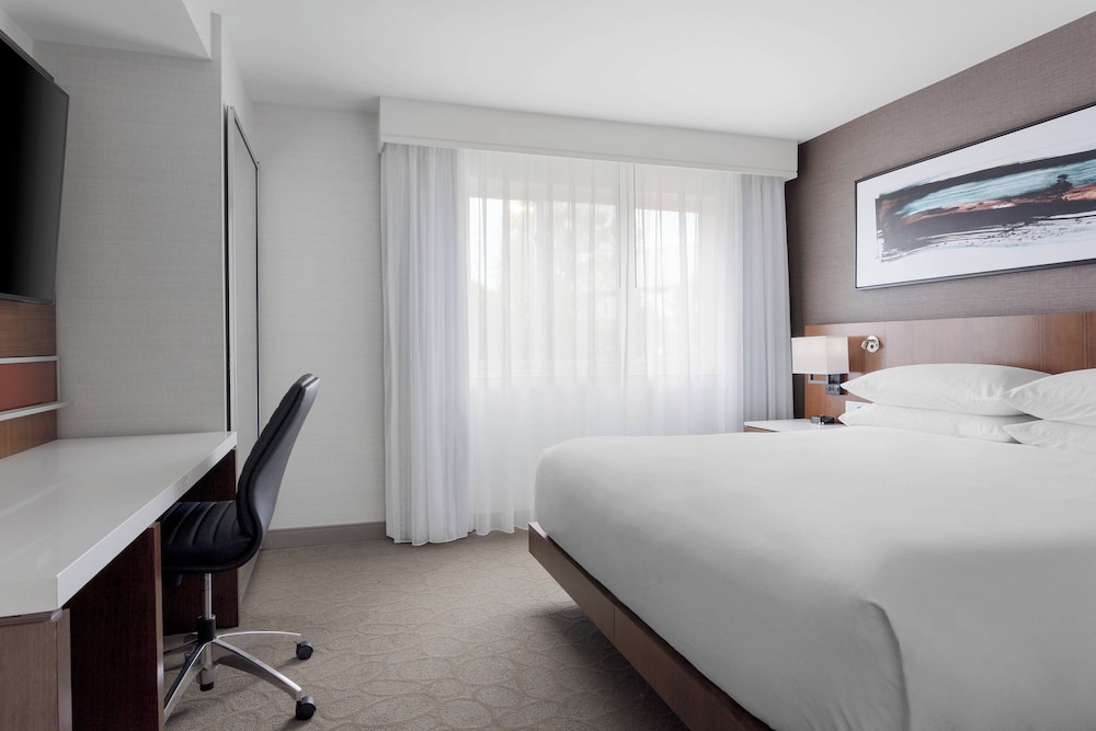 Delta Hotels by Marriott Burlington - photo 9