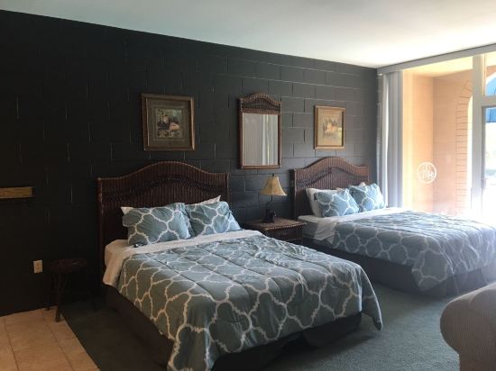 International Hotel and Suites - photo 13