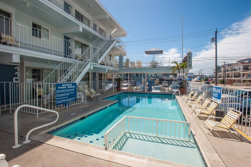 Harbor Light Family Resort - photo 17